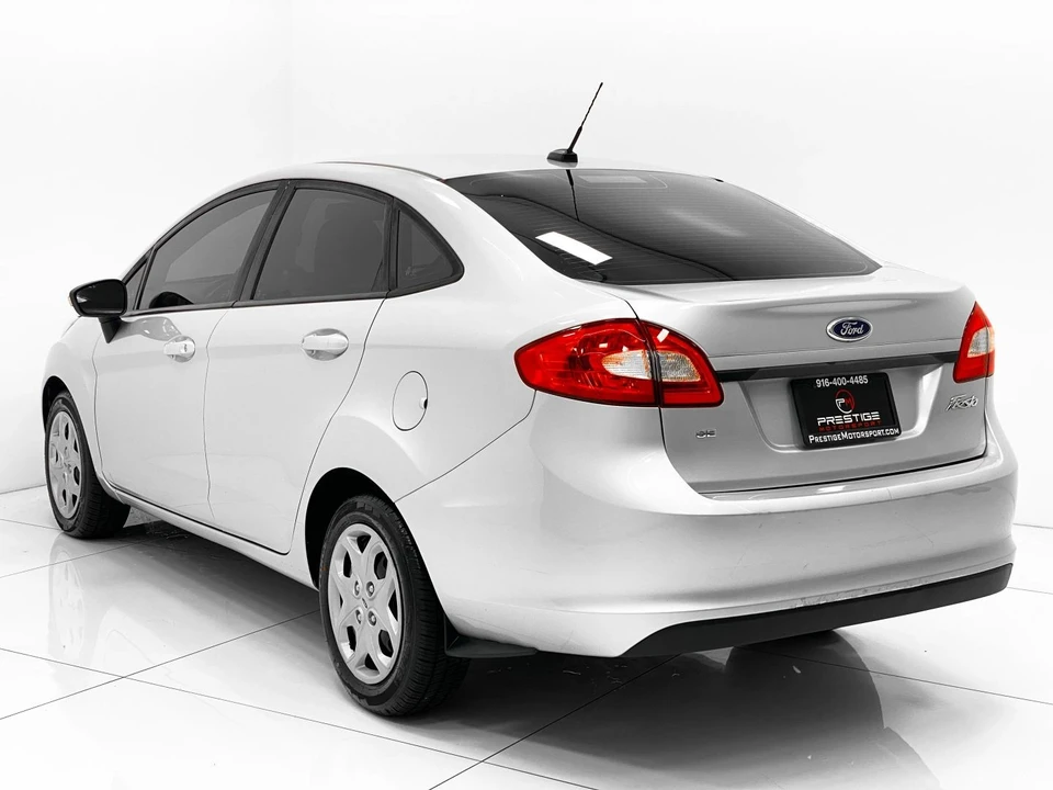 2013 Ford Fiesta - Image 8 of 12