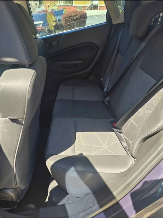 2013 Ford Fiesta - Image 13 of 17