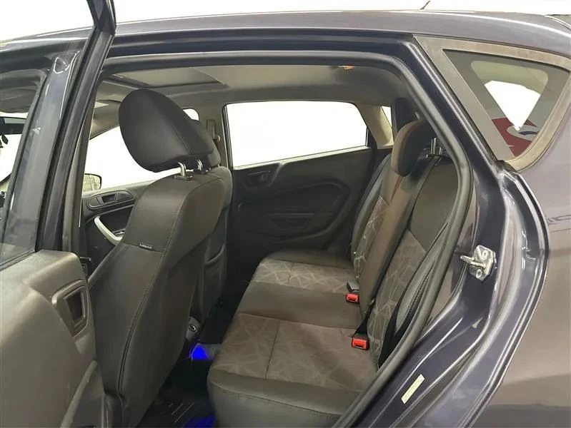 2013 Ford Fiesta - Image 10 of 12