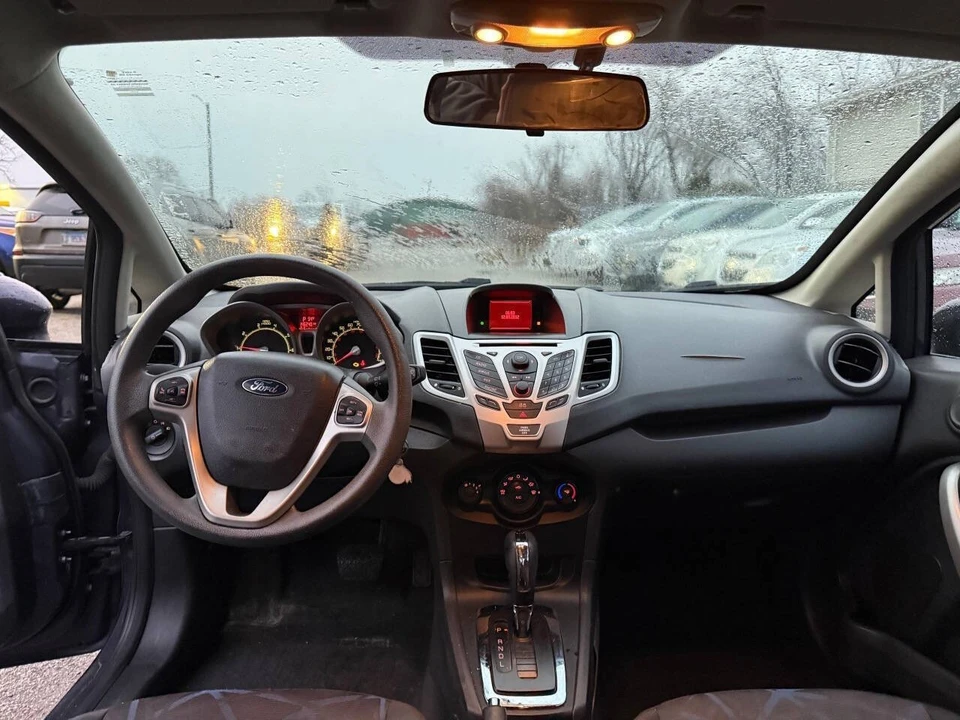 2013 Ford Fiesta - Image 19 of 21