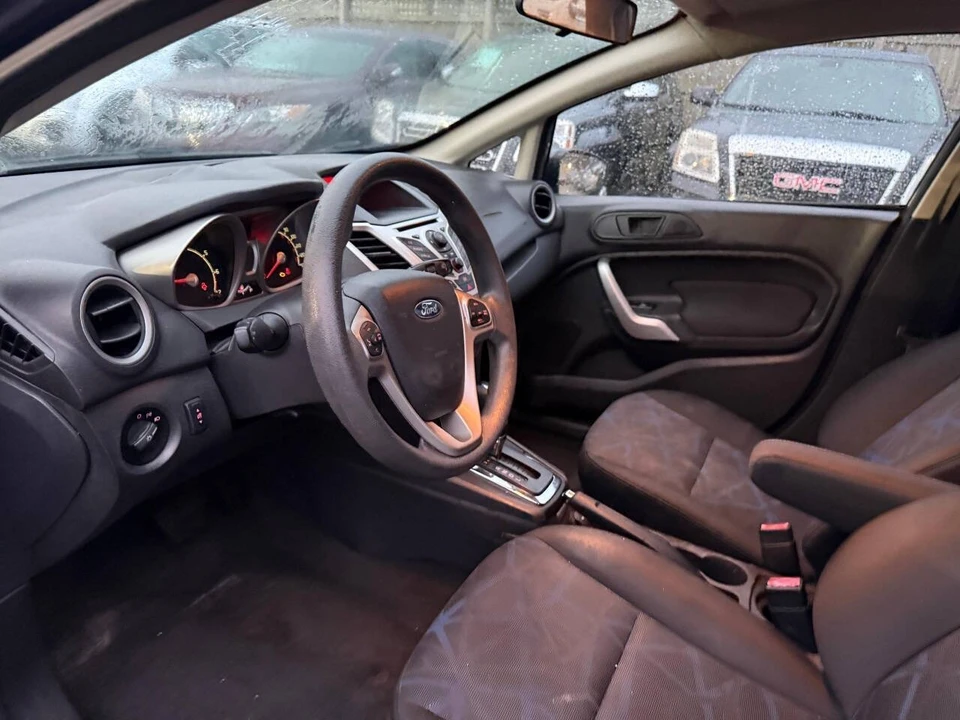 2013 Ford Fiesta - Image 6 of 21