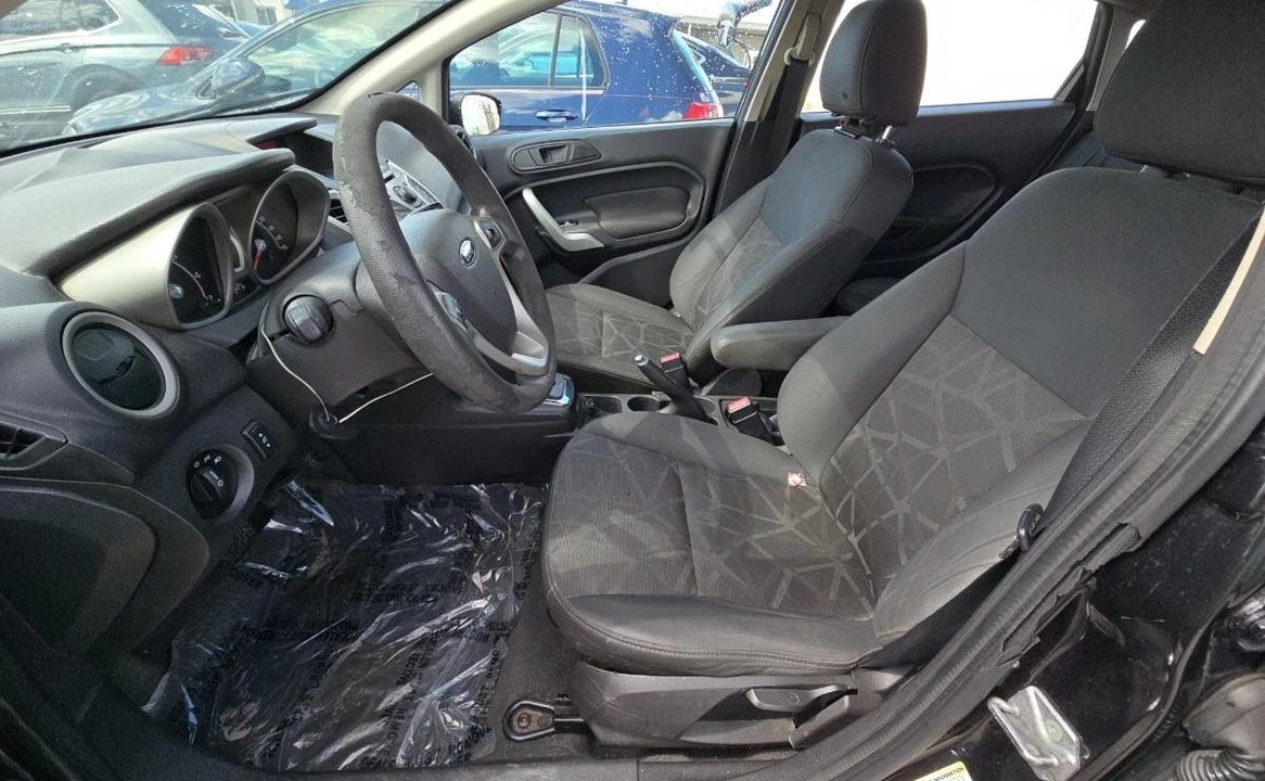 2013 Ford Fiesta - Image 7 of 12