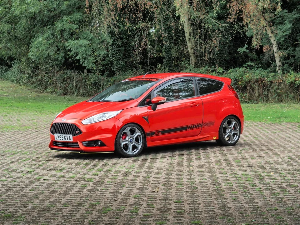 2016 Ford Fiesta - Image 2 of 30