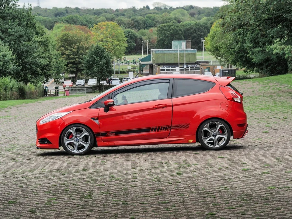 2016 Ford Fiesta - Image 11 of 30