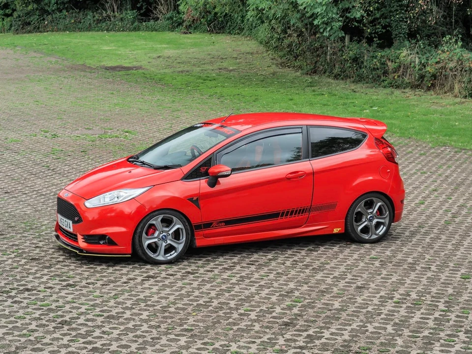 2016 Ford Fiesta - Image 13 of 30