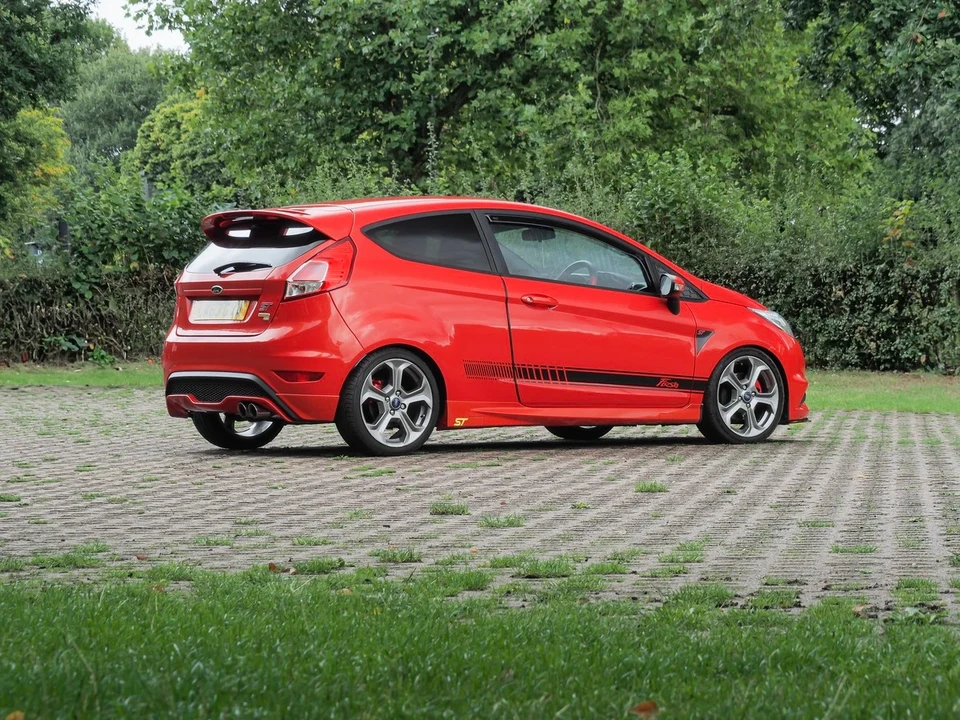 2016 Ford Fiesta - Image 27 of 30