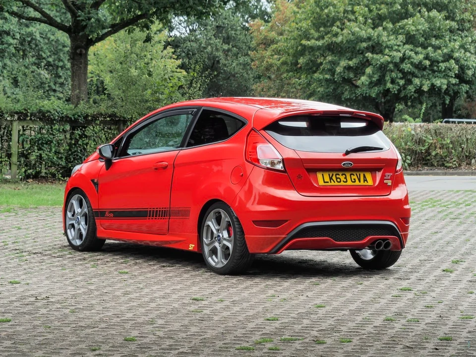 2016 Ford Fiesta - Image 9 of 30