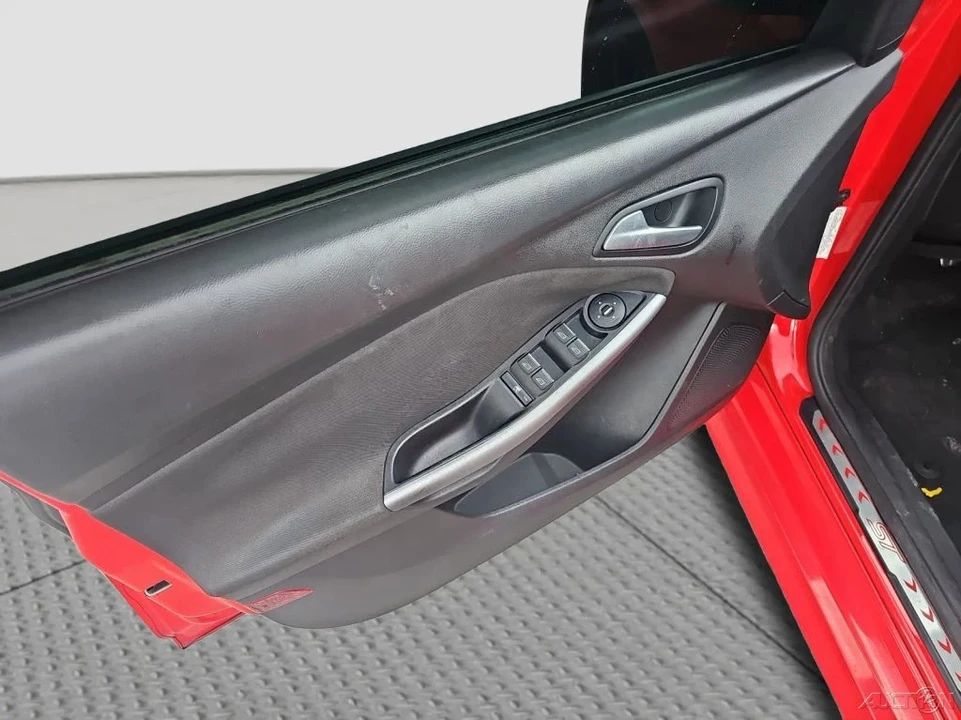2013 Ford Focus 3rd Gen - Image 13 of 21