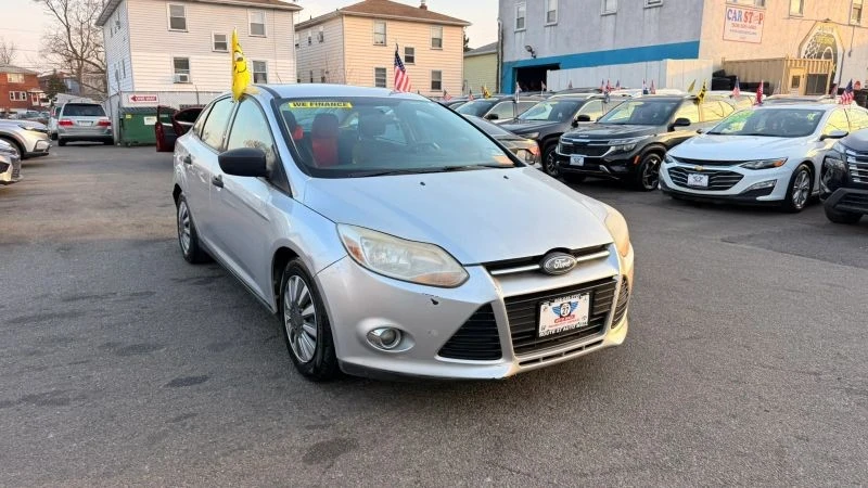 2013 Ford Focus 3rd Gen - Image 2 of 12