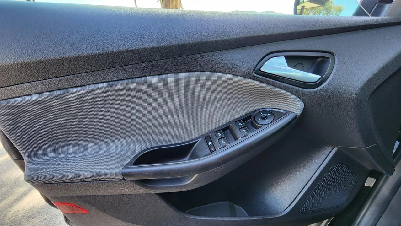 2013 Ford Focus 3rd Gen - Image 26 of 28