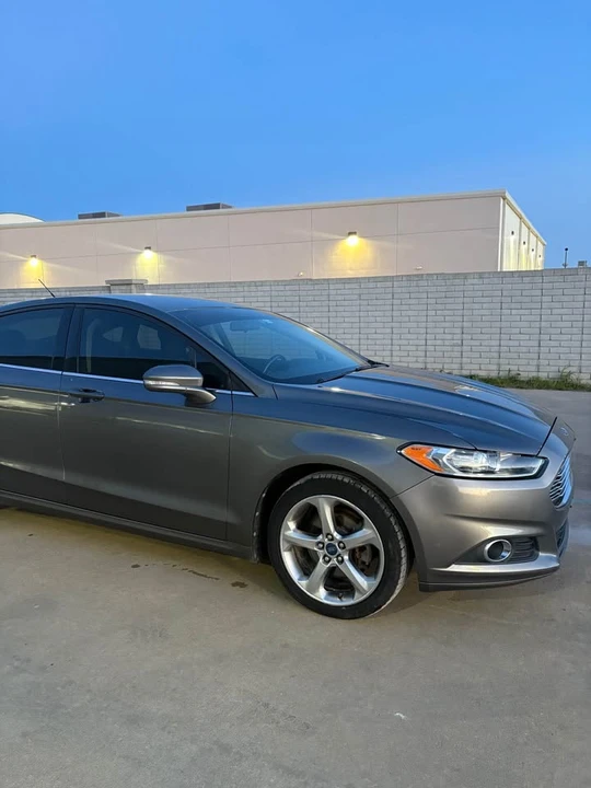 2013 Ford Fusion 2nd Gen - Image 2 of 8