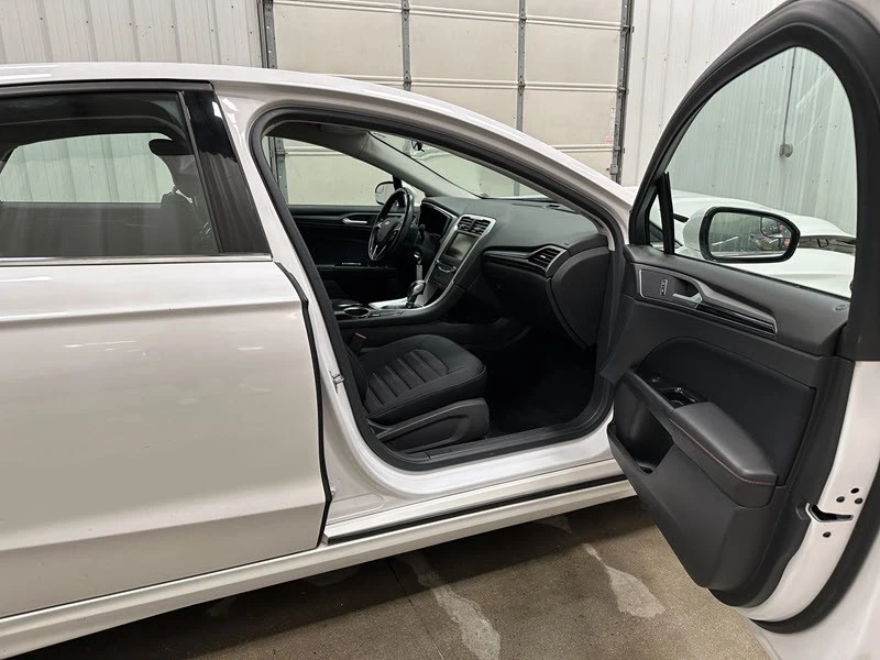 2013 Ford Fusion 2nd Gen - Image 17 of 23