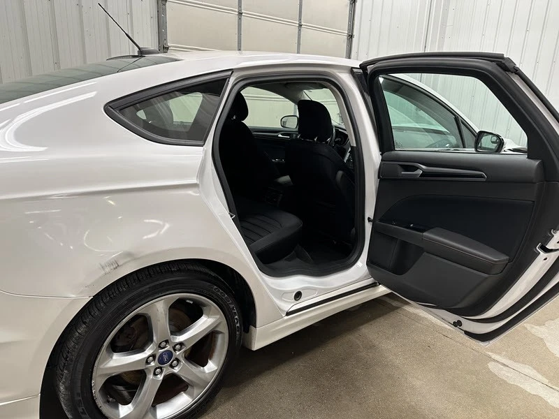 2013 Ford Fusion 2nd Gen - Image 15 of 23