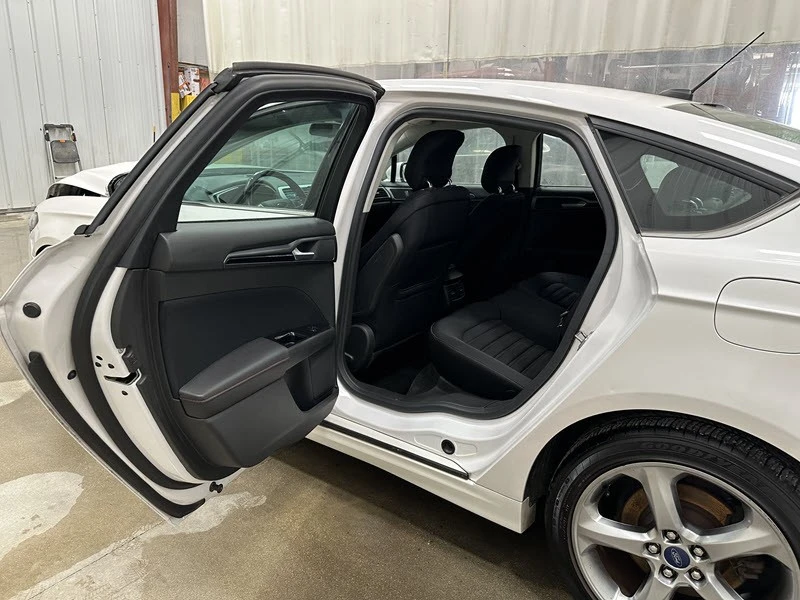 2013 Ford Fusion 2nd Gen - Image 11 of 23