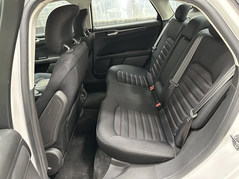 2013 Ford Fusion 2nd Gen - Image 12 of 23