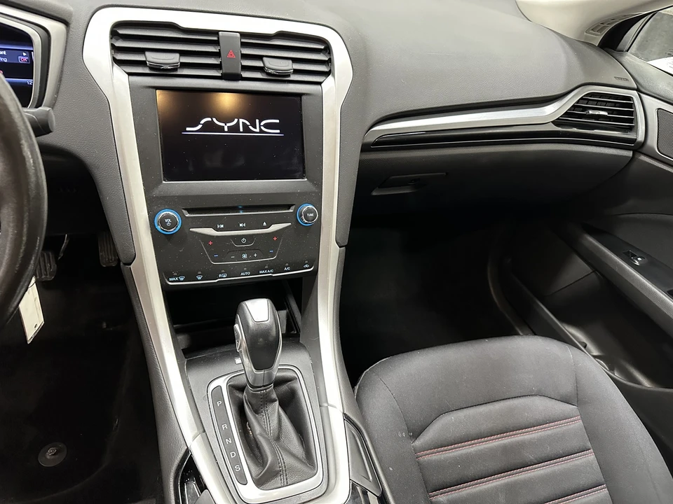2013 Ford Fusion 2nd Gen - Image 9 of 23