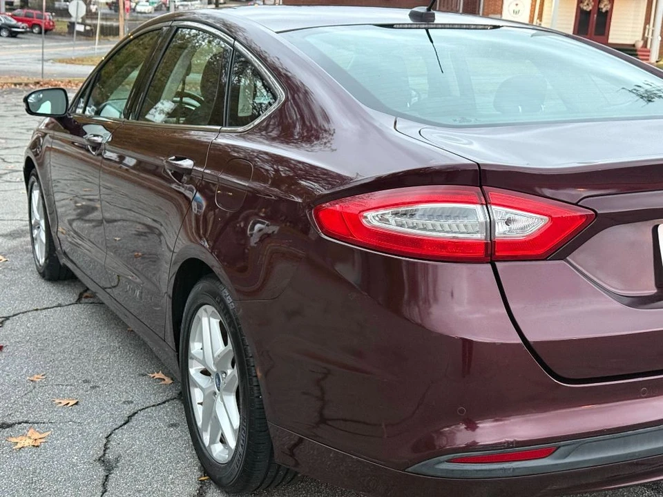 2013 Ford Fusion 2nd Gen - Image 9 of 21