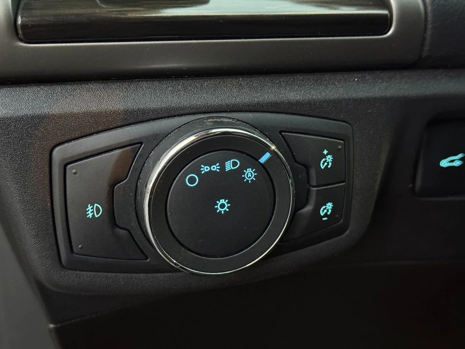 2013 Ford Fusion 2nd Gen - Image 18 of 21