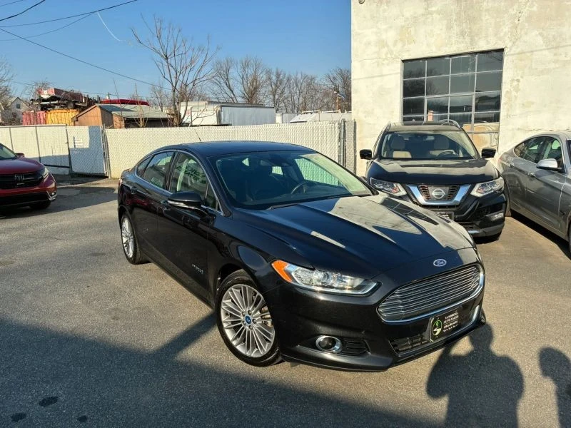 2013 Ford Fusion 2nd Gen - Image 2 of 12