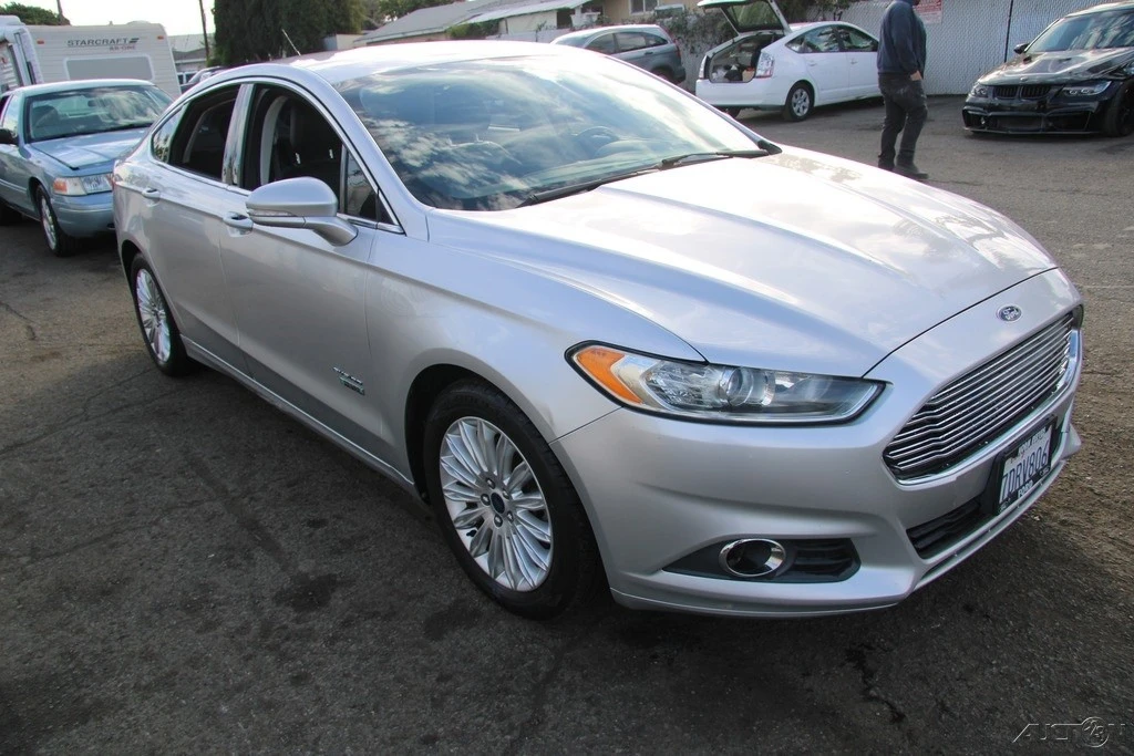 2013 Ford Fusion 2nd Gen - Image 8 of 21