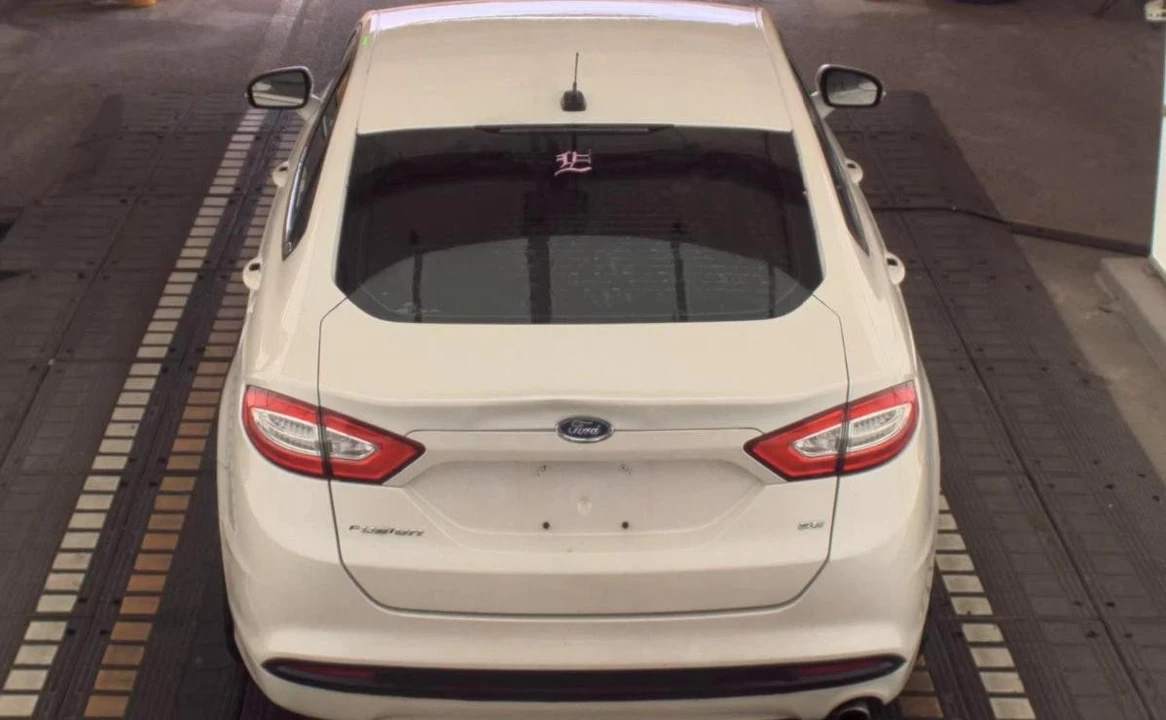 2013 Ford Fusion 2nd Gen - Image 3 of 9