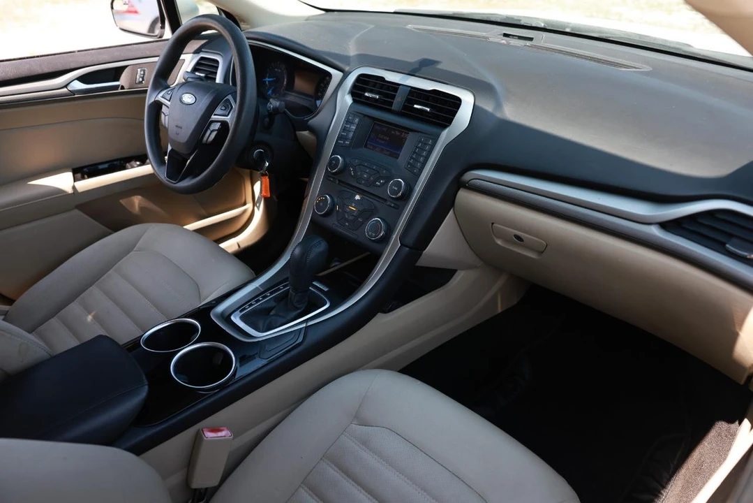 2013 Ford Fusion 2nd Gen - Image 17 of 21