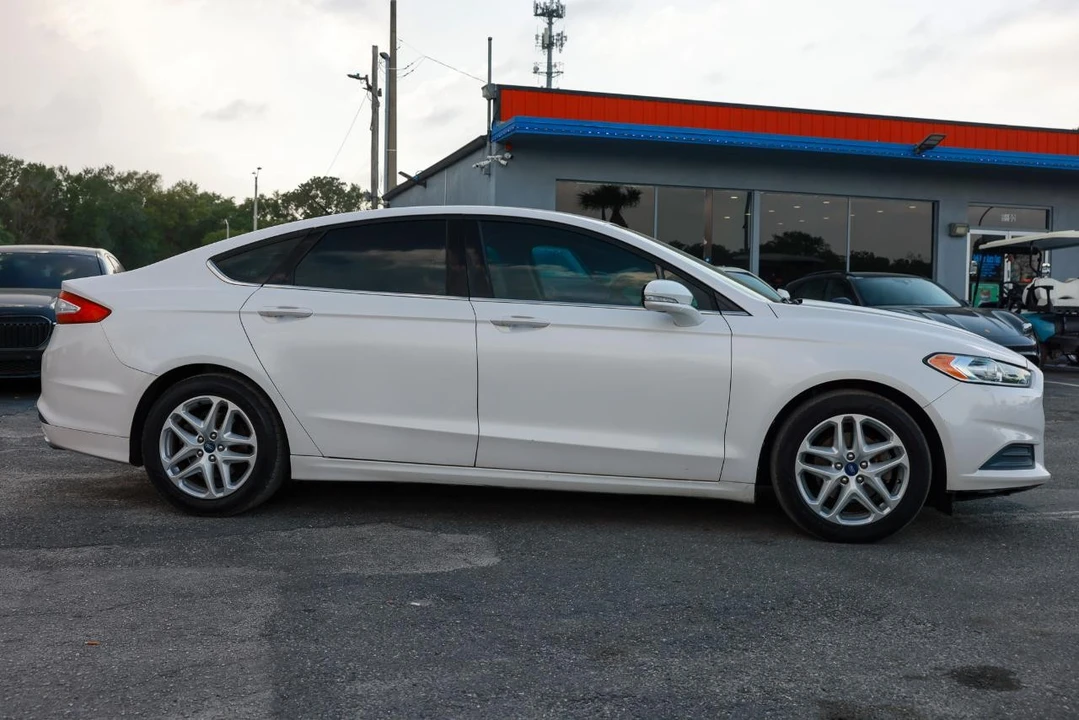 2013 Ford Fusion 2nd Gen - Image 13 of 21