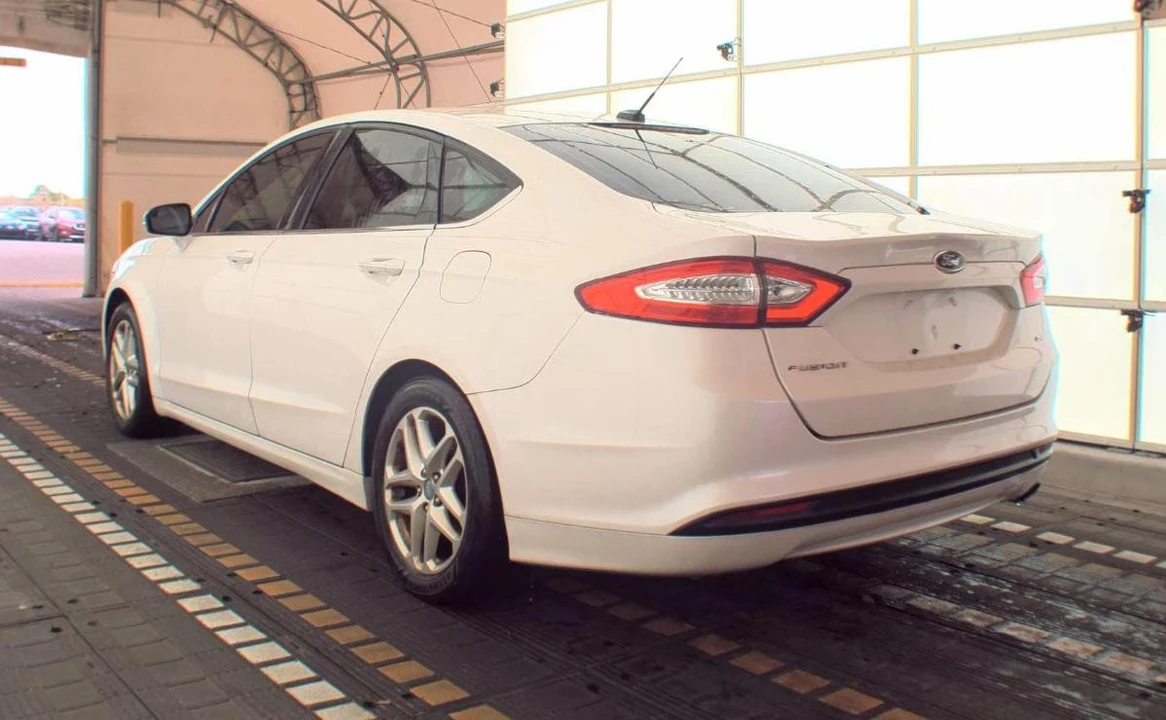 2013 Ford Fusion 2nd Gen - Image 2 of 9