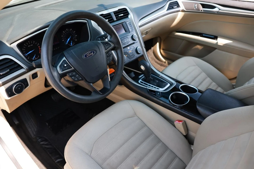 2013 Ford Fusion 2nd Gen - Image 4 of 21