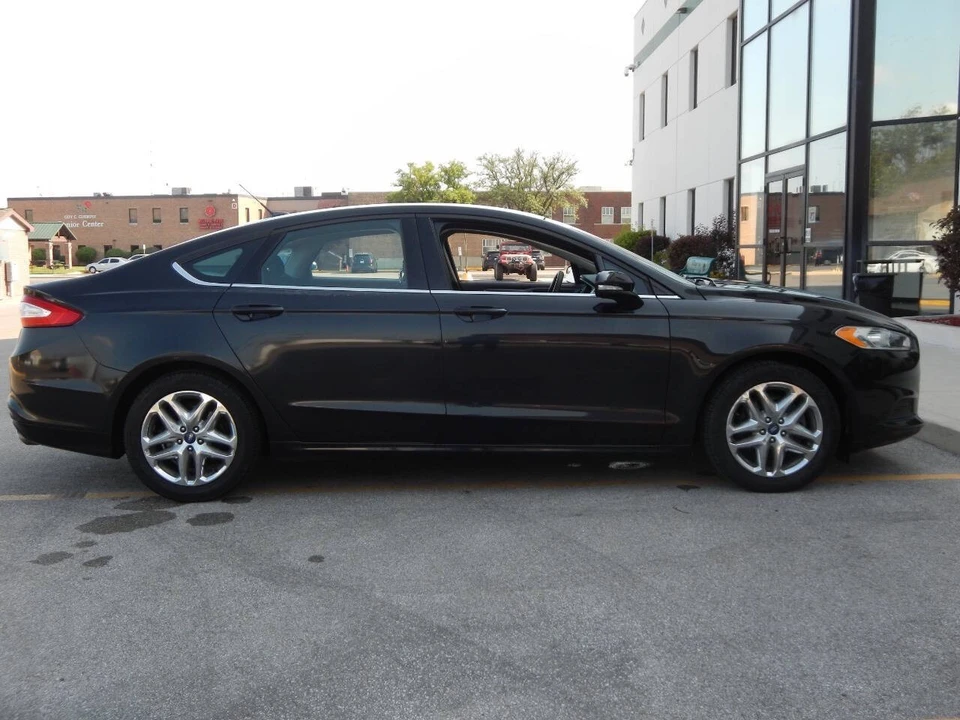 2013 Ford Fusion 2nd Gen - Image 19 of 21