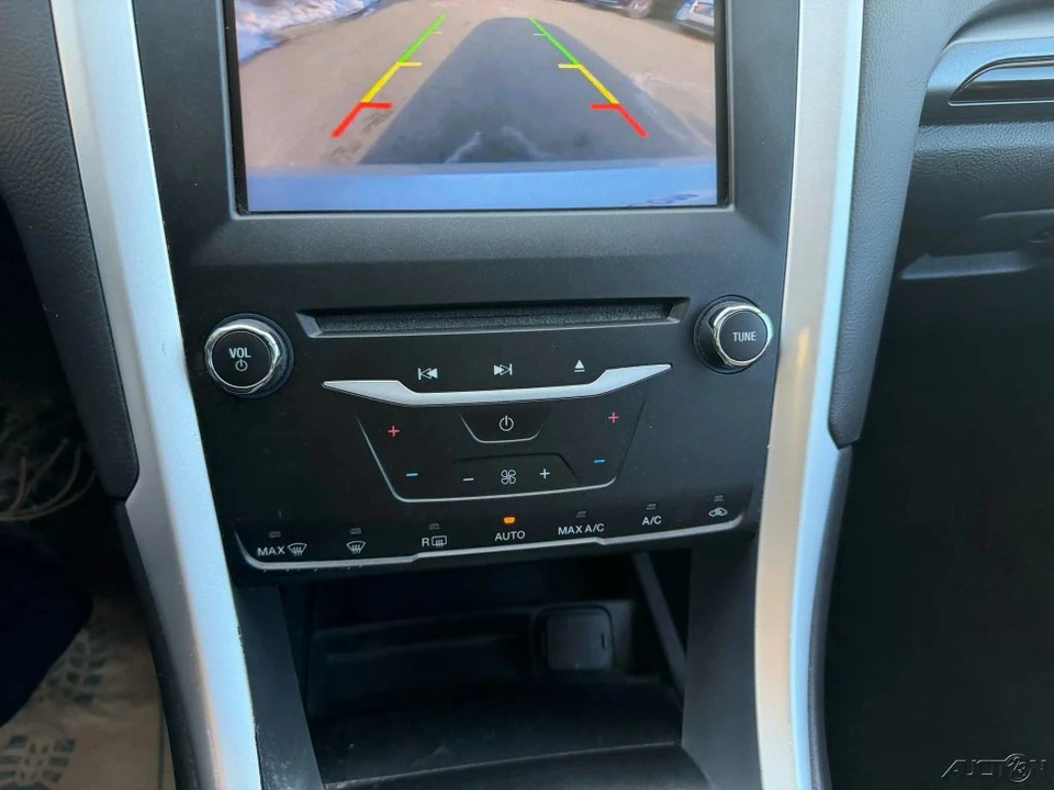2013 Ford Fusion 2nd Gen - Image 17 of 21