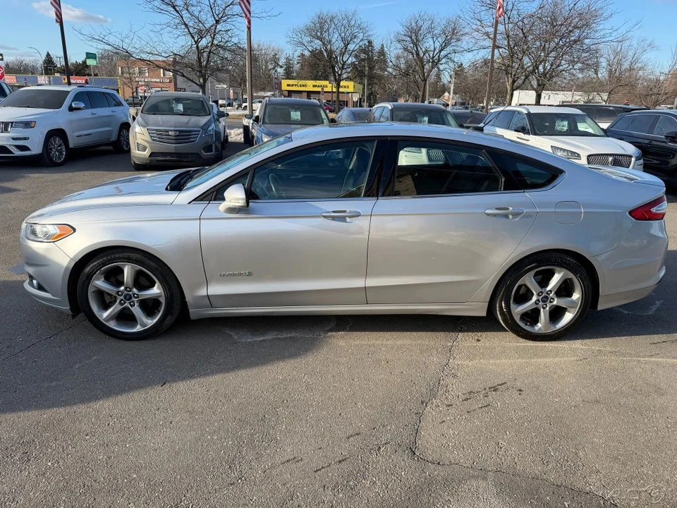 2013 Ford Fusion 2nd Gen - Image 2 of 12