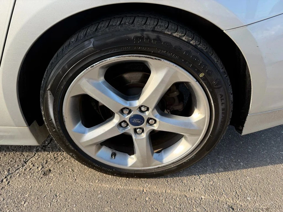 2013 Ford Fusion 2nd Gen - Image 10 of 12