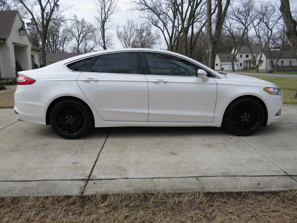 2013 Ford Fusion 2nd Gen - Image 11 of 12