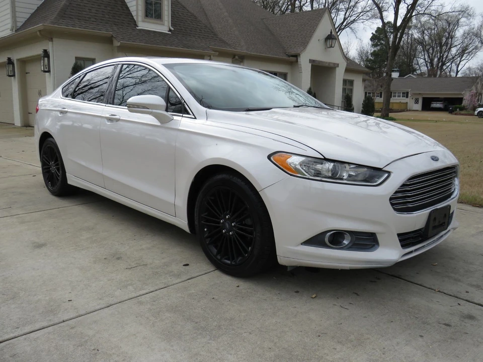 2013 Ford Fusion 2nd Gen - Image 12 of 12