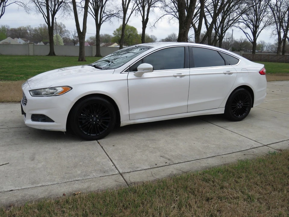2013 Ford Fusion 2nd Gen - Image 3 of 12