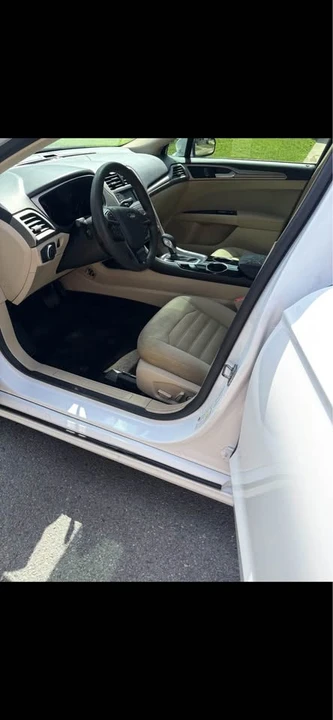 2013 Ford Fusion 2nd Gen - Image 2 of 3