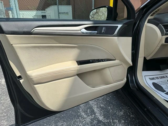 2013 Ford Fusion 2nd Gen - Image 9 of 19