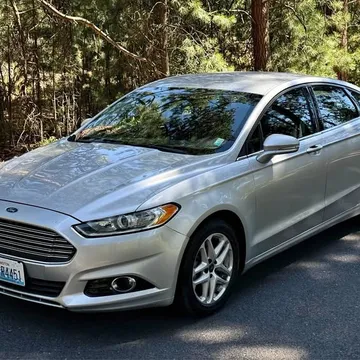 2013 Ford Fusion SE Sedan 4D