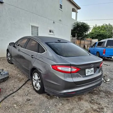 2013 Ford Fusion SE Sedan 4D