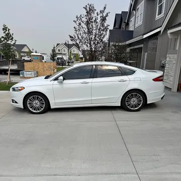2013 Ford Fusion SE Sedan 4D
