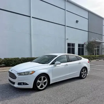 2013 Ford Fusion SE Sedan 4D