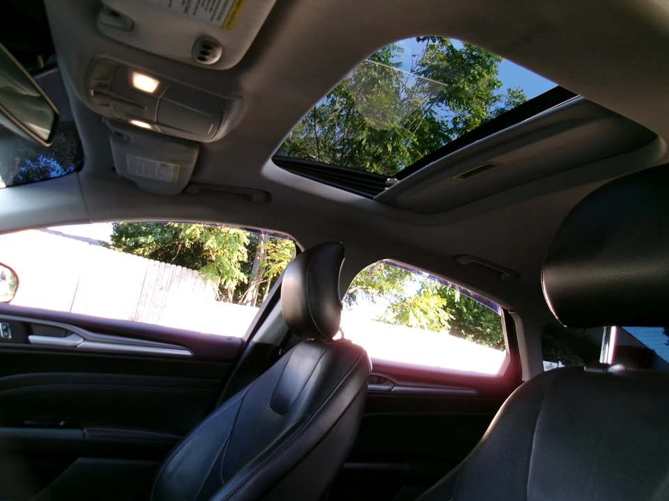 2013 Ford Fusion 2nd Gen - Image 17 of 20