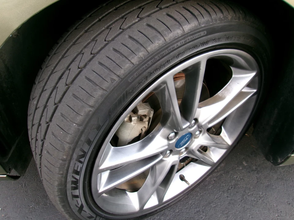 2013 Ford Fusion 2nd Gen - Image 9 of 20