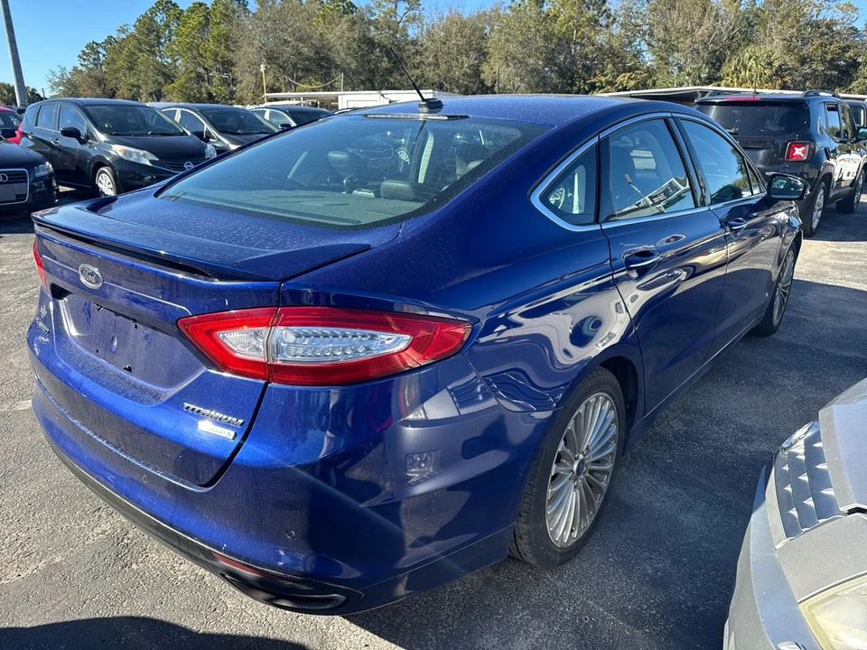 2013 Ford Fusion 2nd Gen - Image 4 of 5
