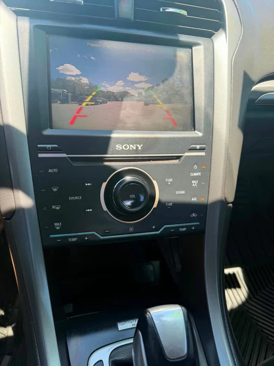 2013 Ford Fusion 2nd Gen - Image 7 of 9