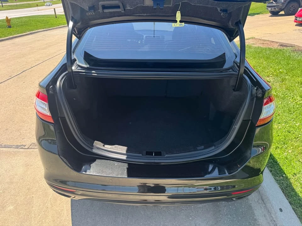 2013 Ford Fusion 2nd Gen - Image 11 of 18