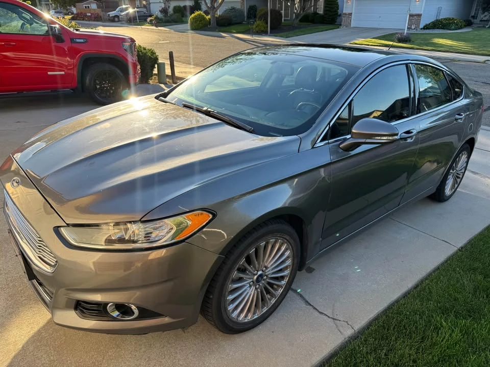 2013 Ford Fusion 2nd Gen - Image 2 of 13