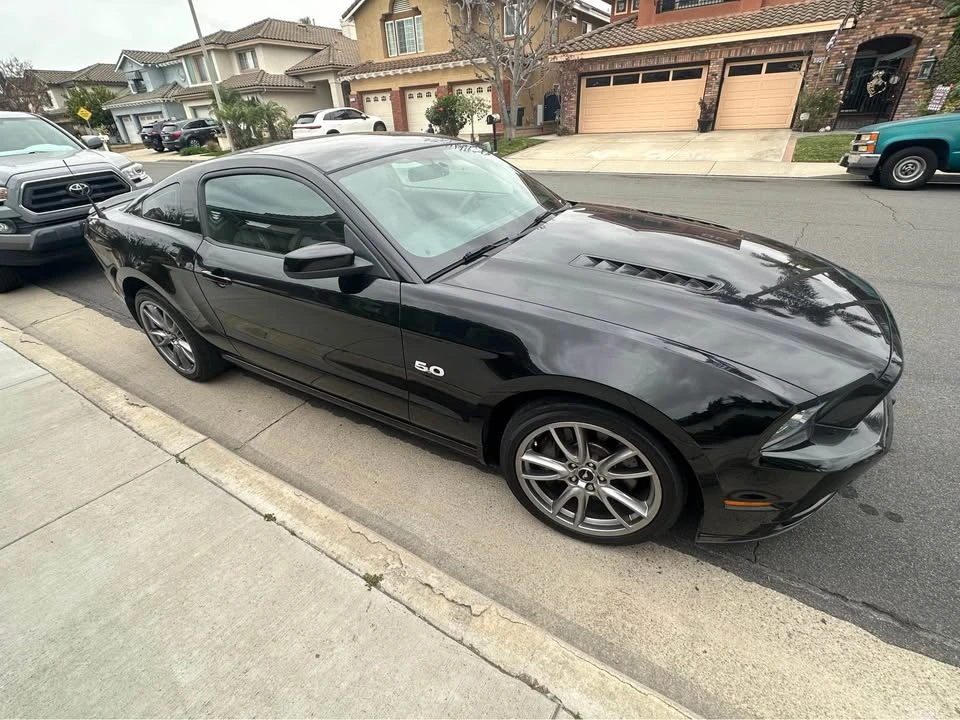 2013 Ford S197 Mustang - Image 2 of 8