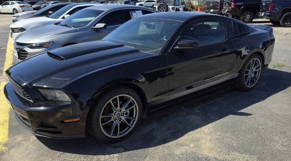 2013 Ford S197 Mustang - Image 3 of 10